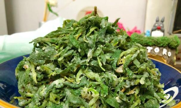 美食切分攻略（掌握关键技巧，享受更好的用餐体验）